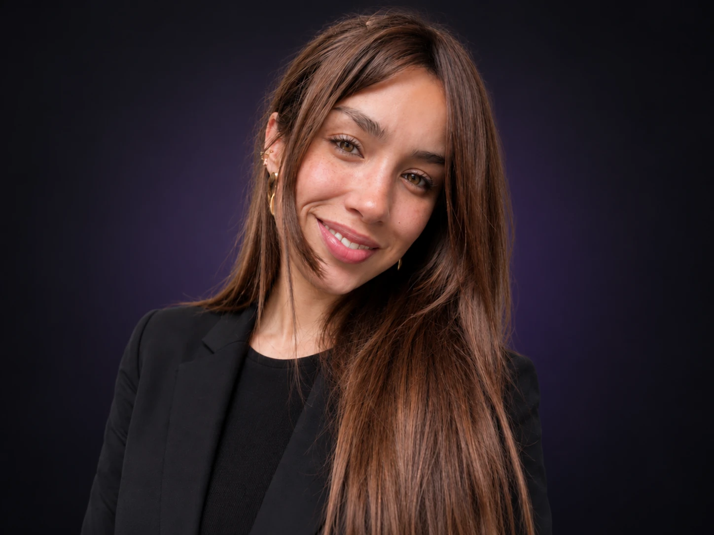 Loa Tujholke, Directora Comercial